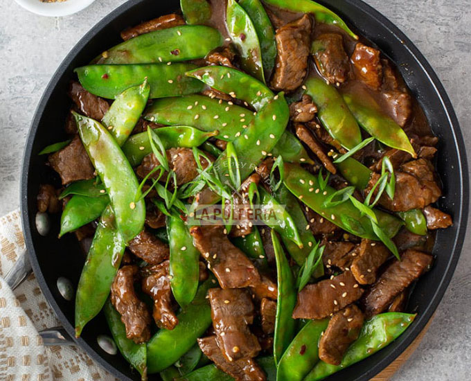 Oyster sauce with Snap Peas in a Stir-Fry with Beef